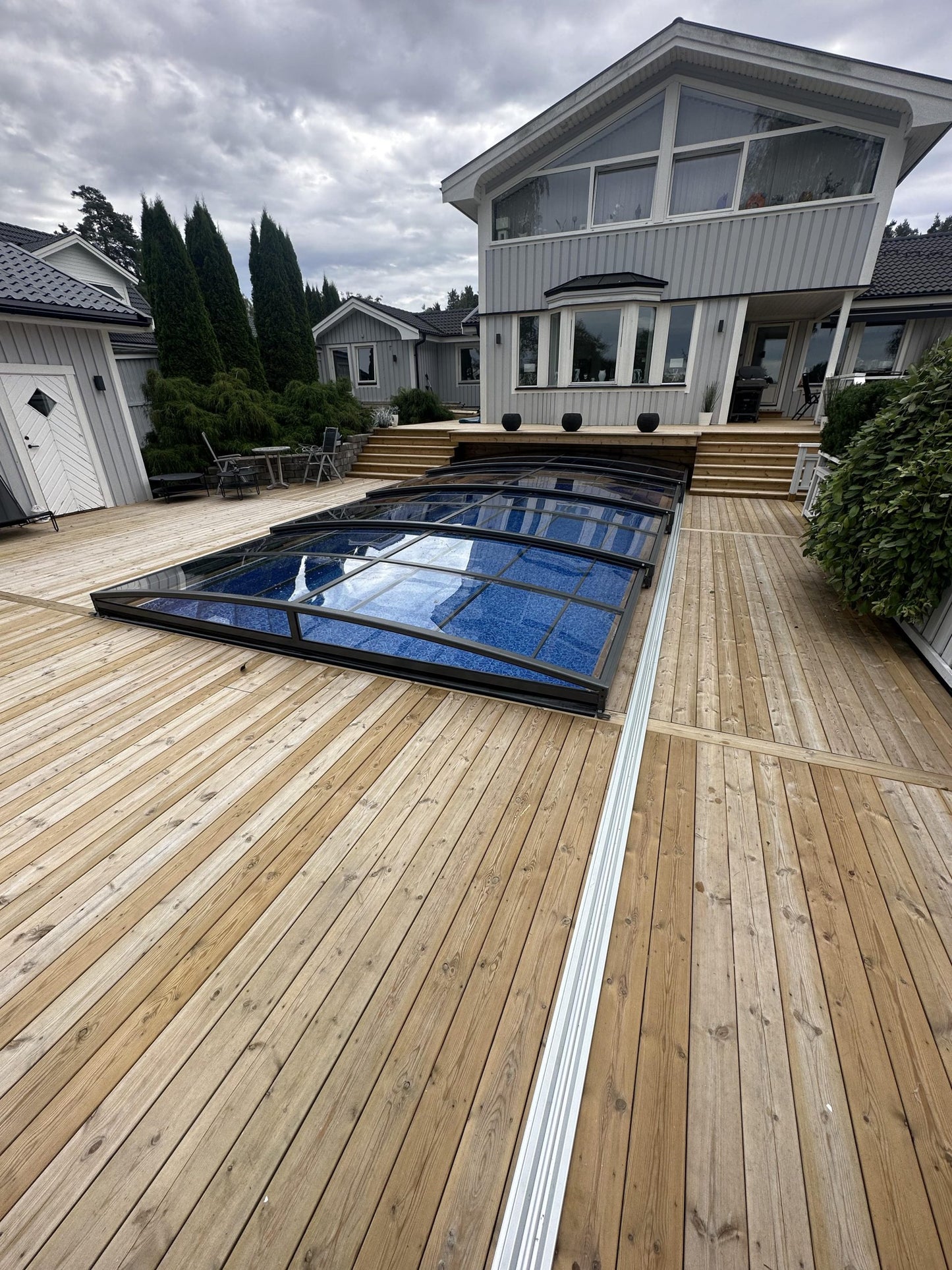 Bassengovertrekk Sydney 4×8 (enkelt skinne, antrasitt)