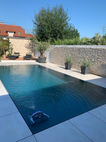 Pooltime eksklusiv overløpstank i PP for basseng, balansert 4 x 10 x 1,5 m