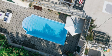 Glassfiberbasseng Aruba 800 8,20m x 3,70m x 1,50m