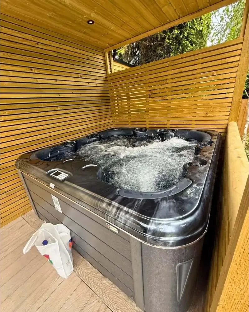 PassionSpa Rewind-spabad – Pure Collection, grå og svart, boblende vann, kontrollpanel