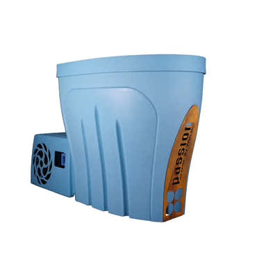 Lightblå plastisbadkar med orange passionspa branding och liten kylmodul för wim hof ice revive isbad