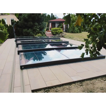 Pooltak Mästare PLUS 3×6 med enkelskena och 6 mm klarplast över platt tak