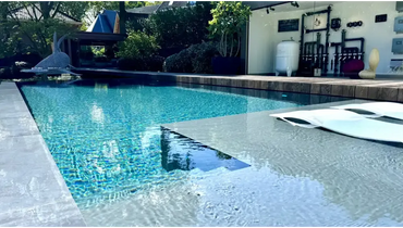 Klar blå ovanmark PP pool med 20mm skimmer och modern design