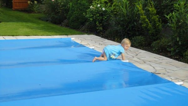 Rullbart bassengtrekk for 5×10 basseng inkl. manuell betjening