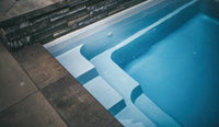 Fritidsbassenger Refleksjon 3,8 × 7–10 m, 1,28–1,84 m dybde