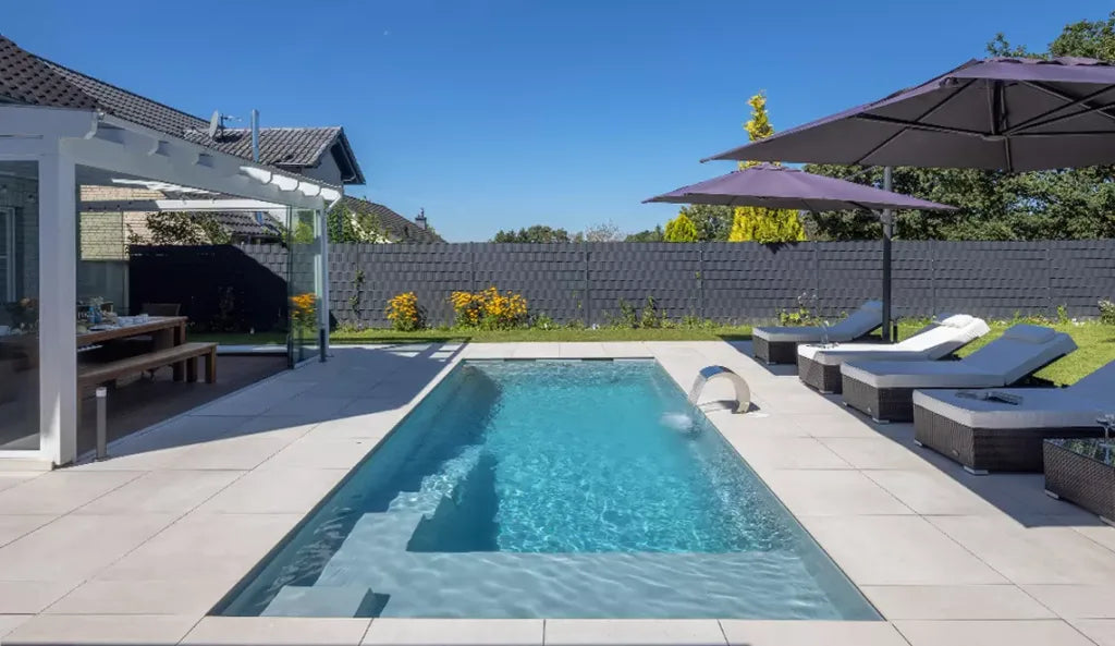 Leisurepools presisjonshøyvannslinje 3,2 × 5,1–8,1 m, 1,5 m dybde