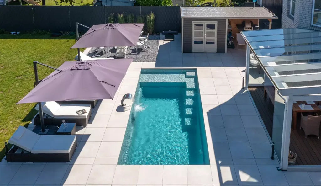 Leisurepools presisjonshøyvannslinje 3,2 × 5,1–8,1 m, 1,5 m dybde