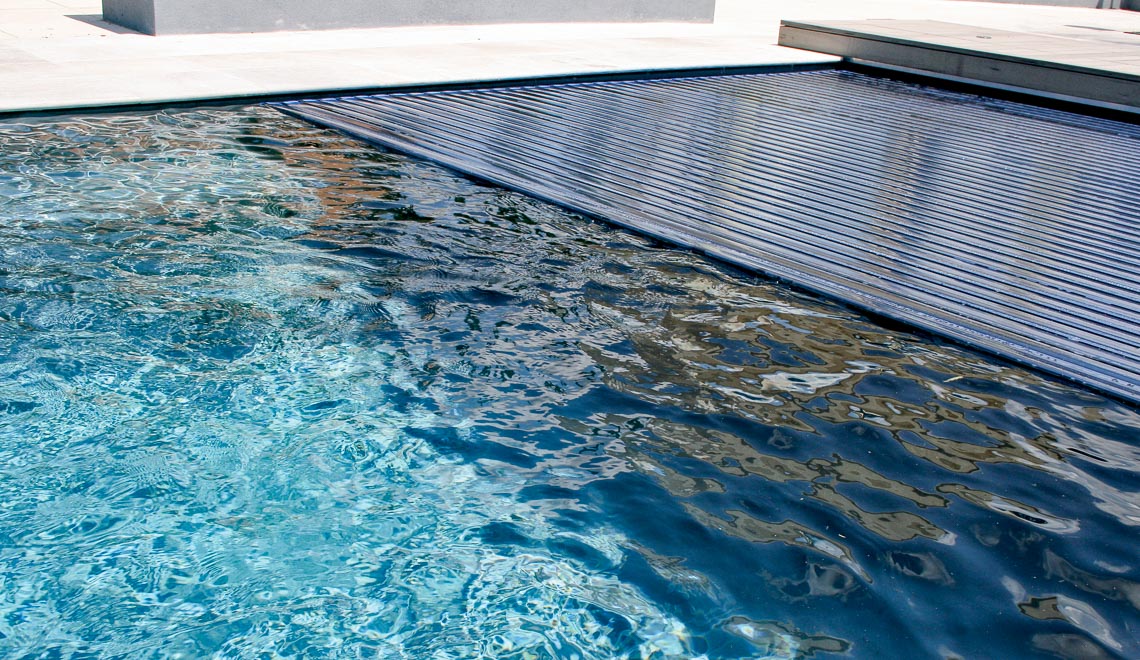 Leisurepools Reflection med lamellkasse 3,8 × 7,92–9,92 m, 1,28–1,78 m dybde