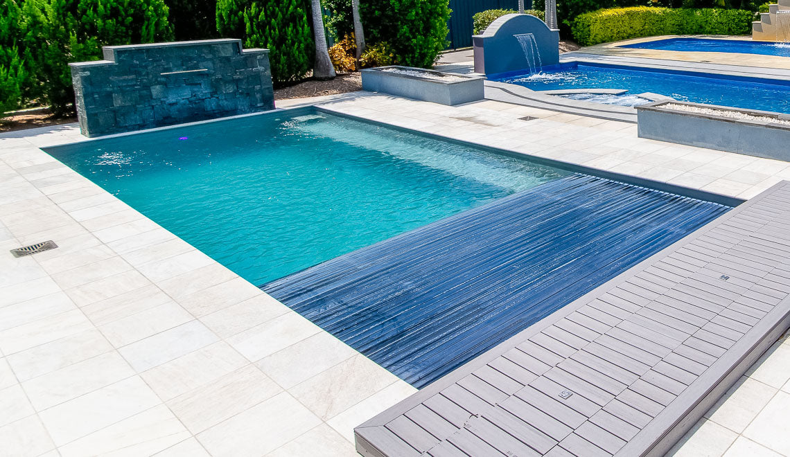 Leisurepools Reflection med lamellkasse 3,8 × 7,92–9,92 m, 1,28–1,78 m dybde