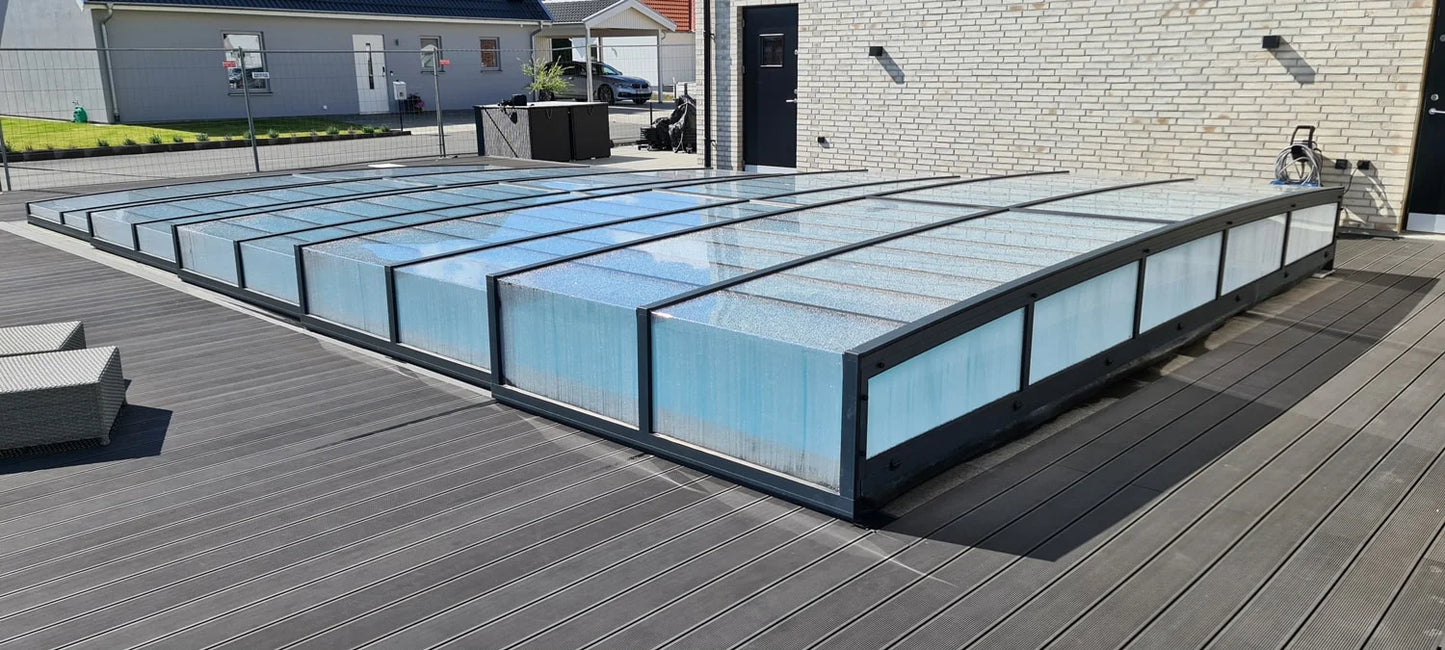 Bassengovertrekk ICON 4×8 med kantlist klar plast antrasitt