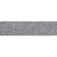 Grå texturerad sten i Natura Kiruna Paket med klart blått poolvatten