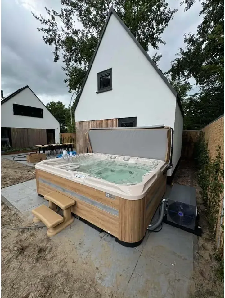 PassionSpa Ecstatic Mighty Wave med träimitation, beige interiör och grått lock