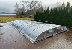 Nivo Kit-bassengtak – buet utforming, sølvfarget ramme, polykarbonatpaneler, treterrasse