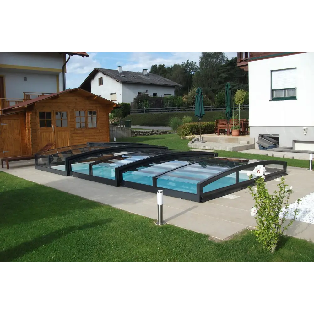 Pooltaket Special med RAL7016 antracit profiler för pool