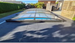 Ultralavt Sydney 4 x 7-bassengtak – blåtonede paneler, moderne utforming, hvelvet utforming