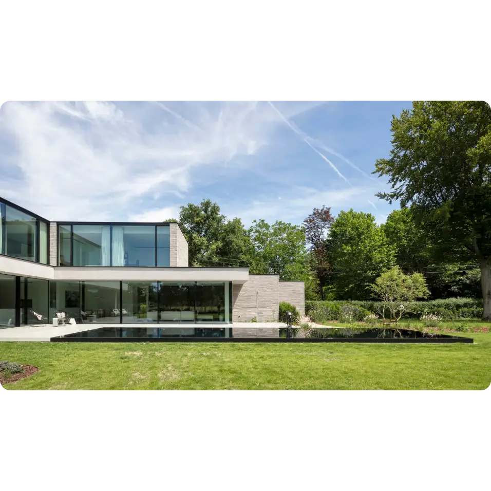 Modern minimalist hus vid ovanmark pp pool med 20mm skimmer