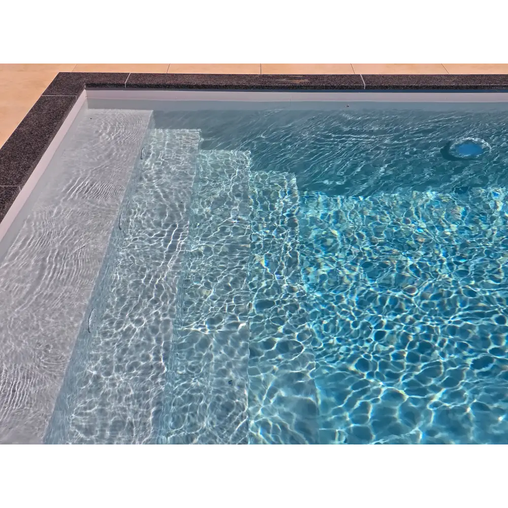 Modern pooltime exklusiv 12mm pp pool 4 x 8 x 1,5 m med klart blått vatten och kaklade kanter perfekt för köpa pool och pooltak