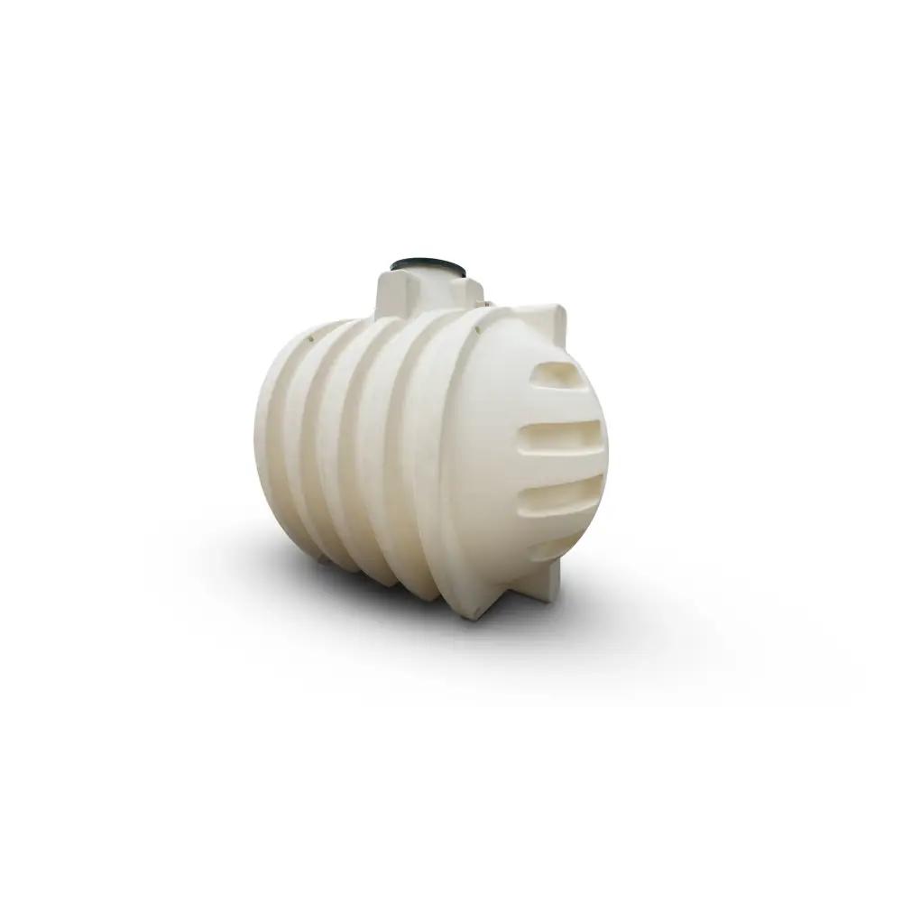 Creamfärgad ribbad plast regnvattenbehållare med svart lock och sidoventiler